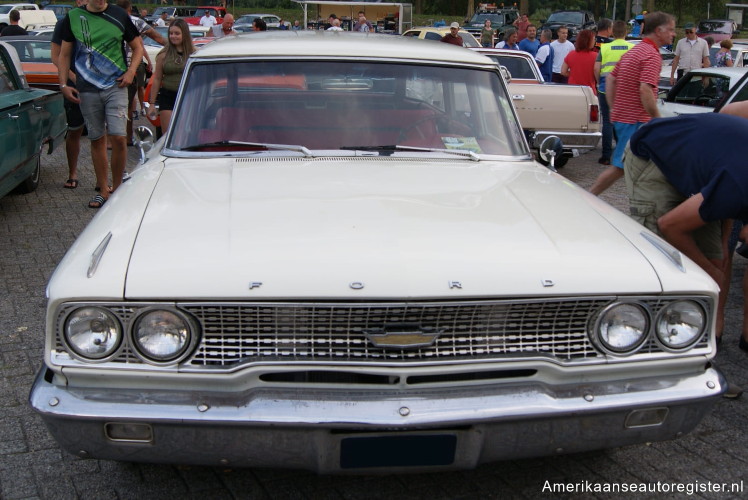 Ford Country Sedan uit 1963
